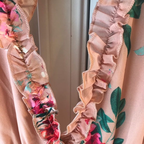 Medium VICI Pink Floral Dress with cutout NWT - Picture 4 of 11